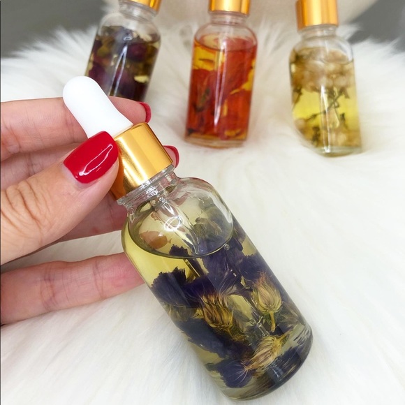 Press on Nails | Fake Nails | Cuticle Oil - Picture 6 of 7